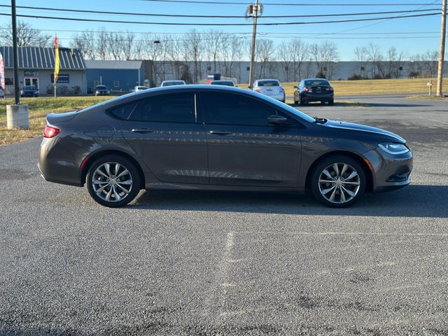 2016 Chrysler 200 S