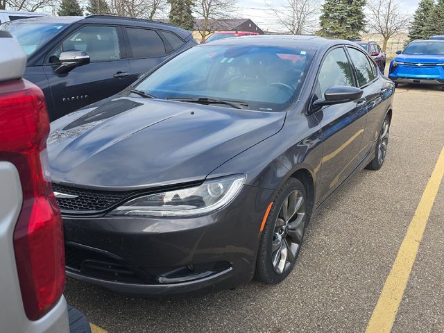 2016 Chrysler 200 S