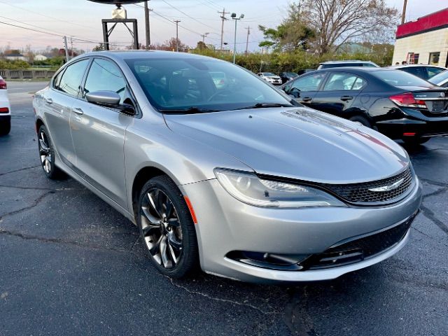 2016 Chrysler 200 S