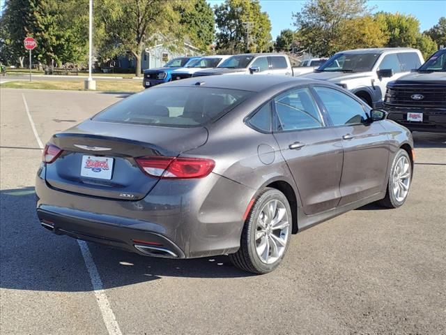 2016 Chrysler 200 S