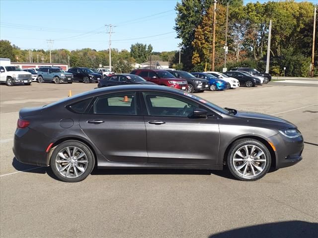 2016 Chrysler 200 S