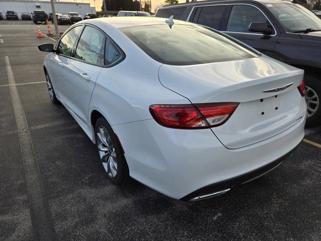 2016 Chrysler 200 S