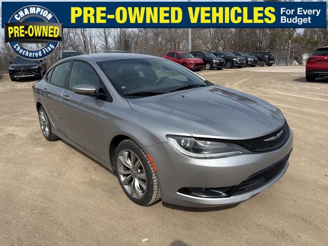 2016 Chrysler 200 S