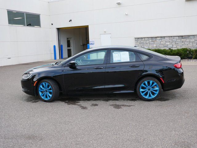 2016 Chrysler 200 S