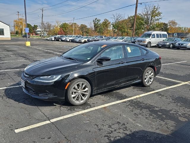 2016 Chrysler 200 S