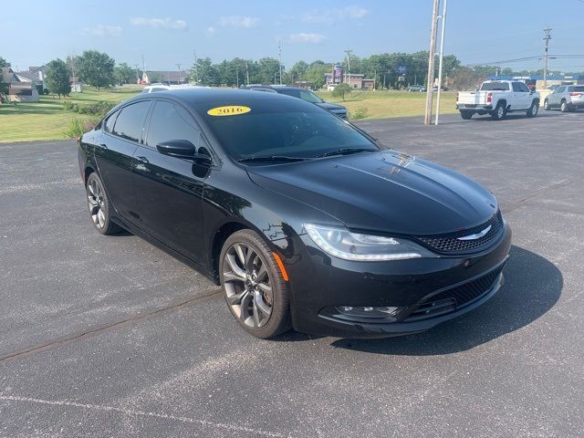 2016 Chrysler 200 S