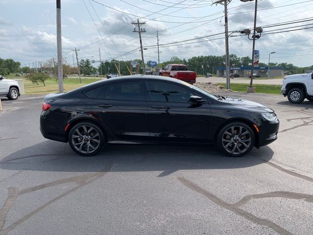 2016 Chrysler 200 S