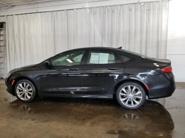 2016 Chrysler 200 S