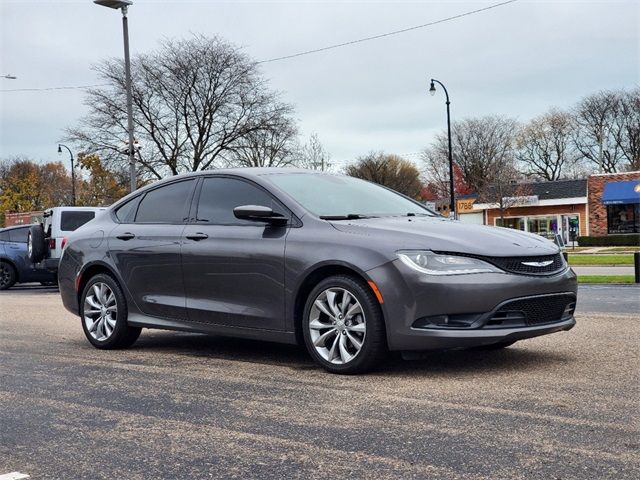 2016 Chrysler 200 S