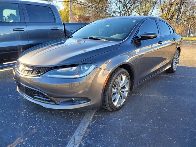 2016 Chrysler 200 S