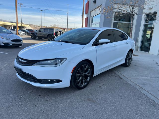 2016 Chrysler 200 S