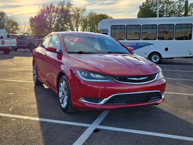 2016 Chrysler 200 S