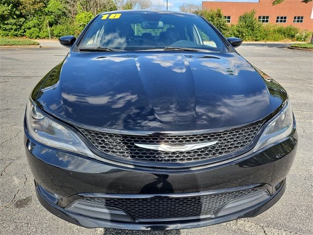 2016 Chrysler 200 S