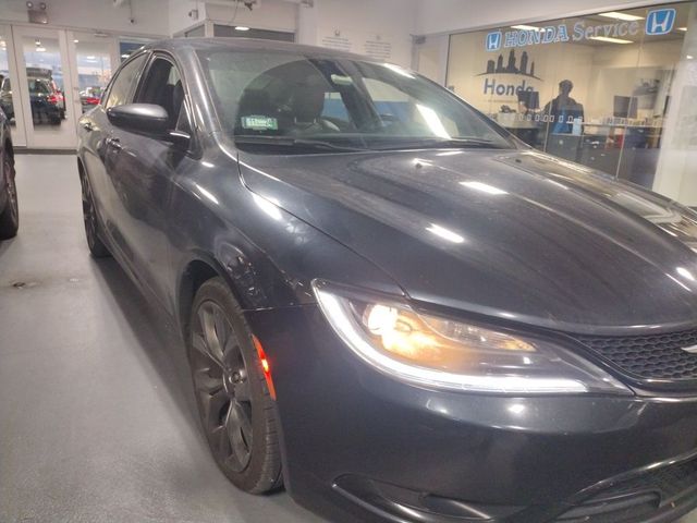 2016 Chrysler 200 S