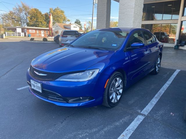 2016 Chrysler 200 S