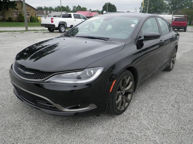 2016 Chrysler 200 S