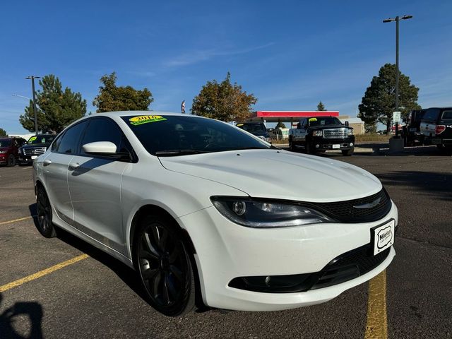 2016 Chrysler 200 S