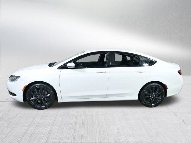 2016 Chrysler 200 S