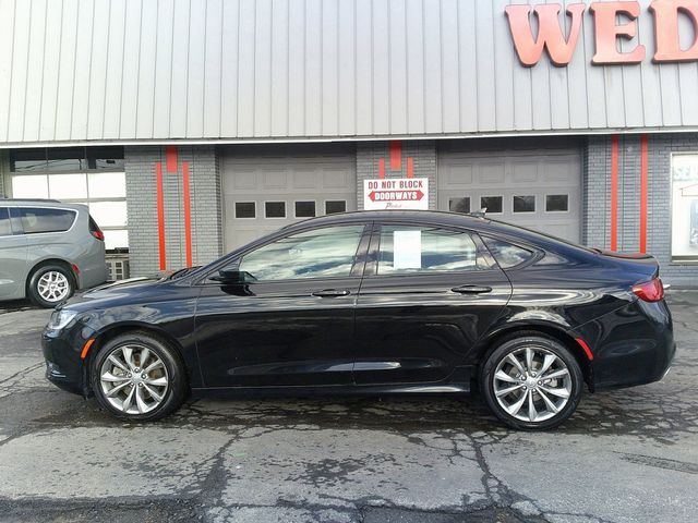 2016 Chrysler 200 S