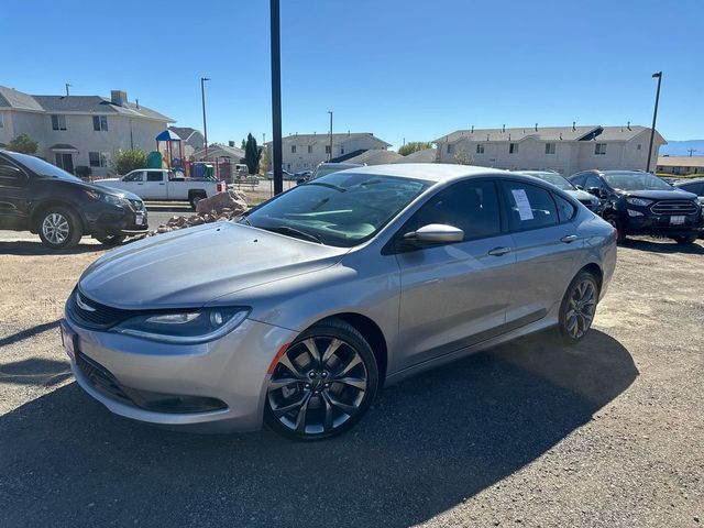 2016 Chrysler 200 S