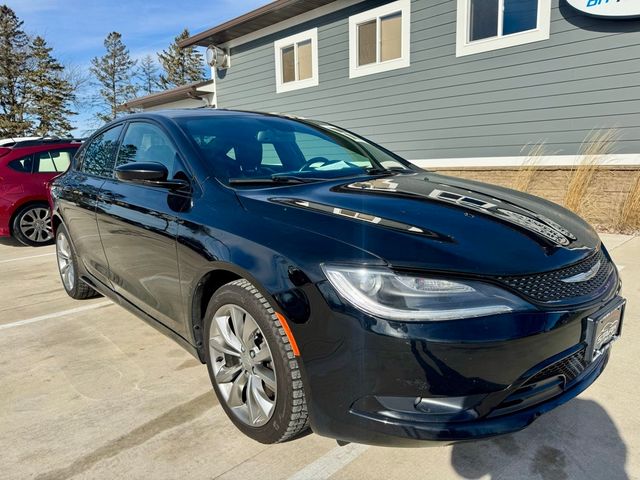 2016 Chrysler 200 S