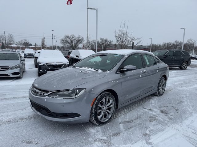 2016 Chrysler 200 S