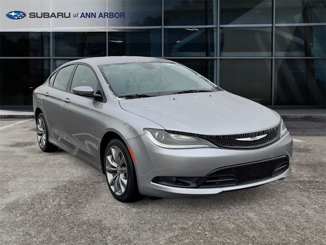 2016 Chrysler 200 S