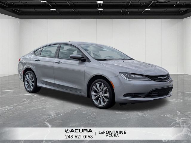 2016 Chrysler 200 S