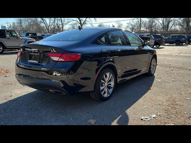 2016 Chrysler 200 S