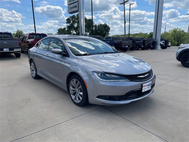 2016 Chrysler 200 S