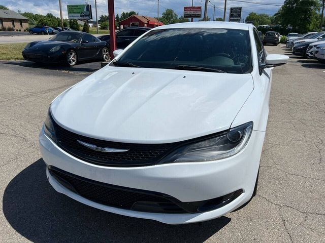 2016 Chrysler 200 S