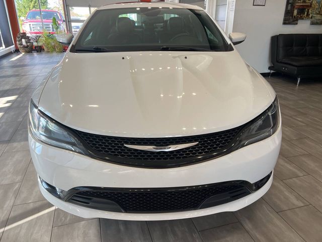 2016 Chrysler 200 S