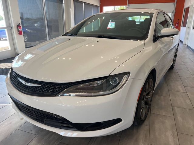 2016 Chrysler 200 S