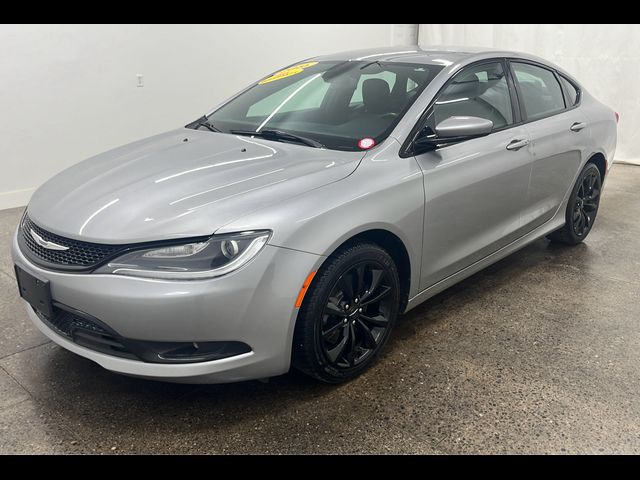 2016 Chrysler 200 S