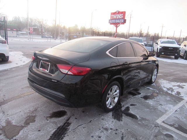 2016 Chrysler 200 Touring