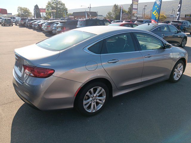 2016 Chrysler 200 Touring