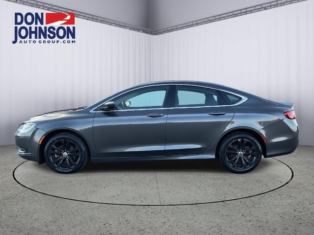 2016 Chrysler 200 Touring