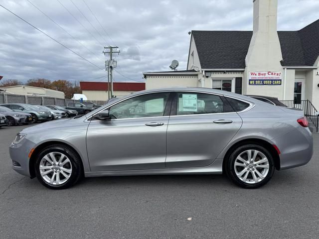 2016 Chrysler 200 Touring