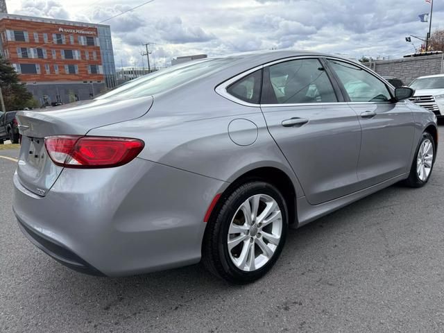 2016 Chrysler 200 Touring