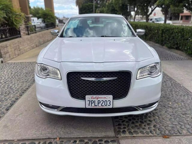 2016 Chrysler 300 300C