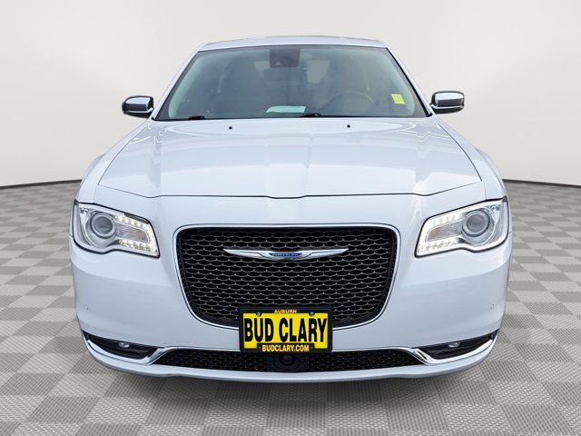 2016 Chrysler 300 300C