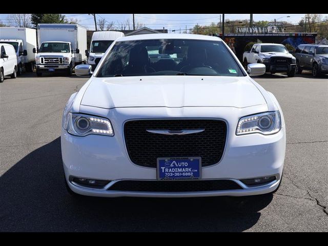 2016 Chrysler 300 300C Platinum