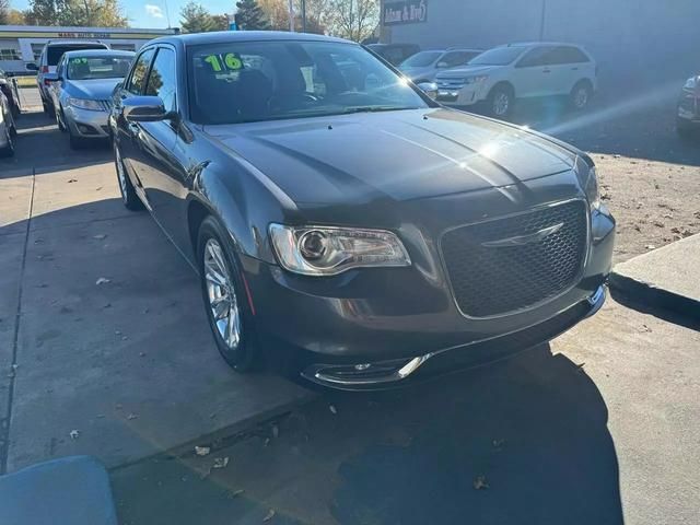 2016 Chrysler 300 300C