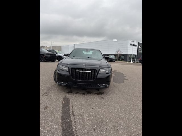 2016 Chrysler 300 300S