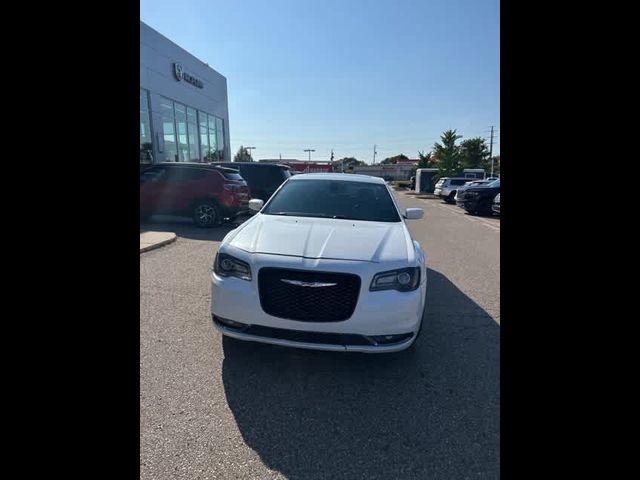 2016 Chrysler 300 300S