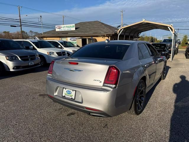 2016 Chrysler 300 300S