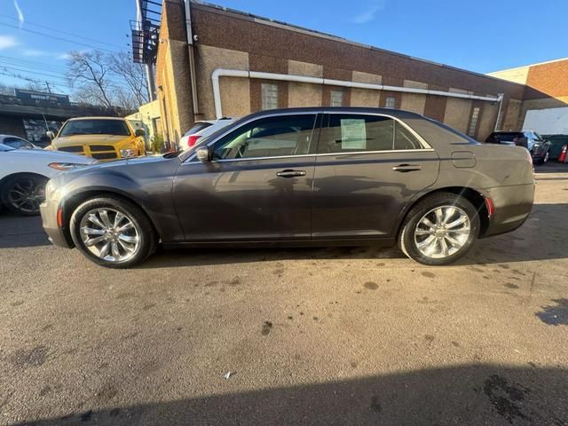 2016 Chrysler 300 Limited