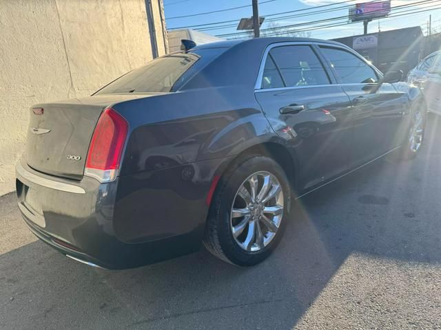 2016 Chrysler 300 Limited