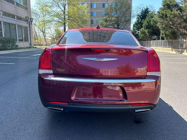 2016 Chrysler 300 Limited