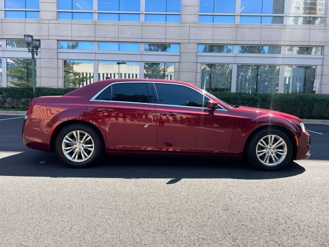 2016 Chrysler 300 Limited